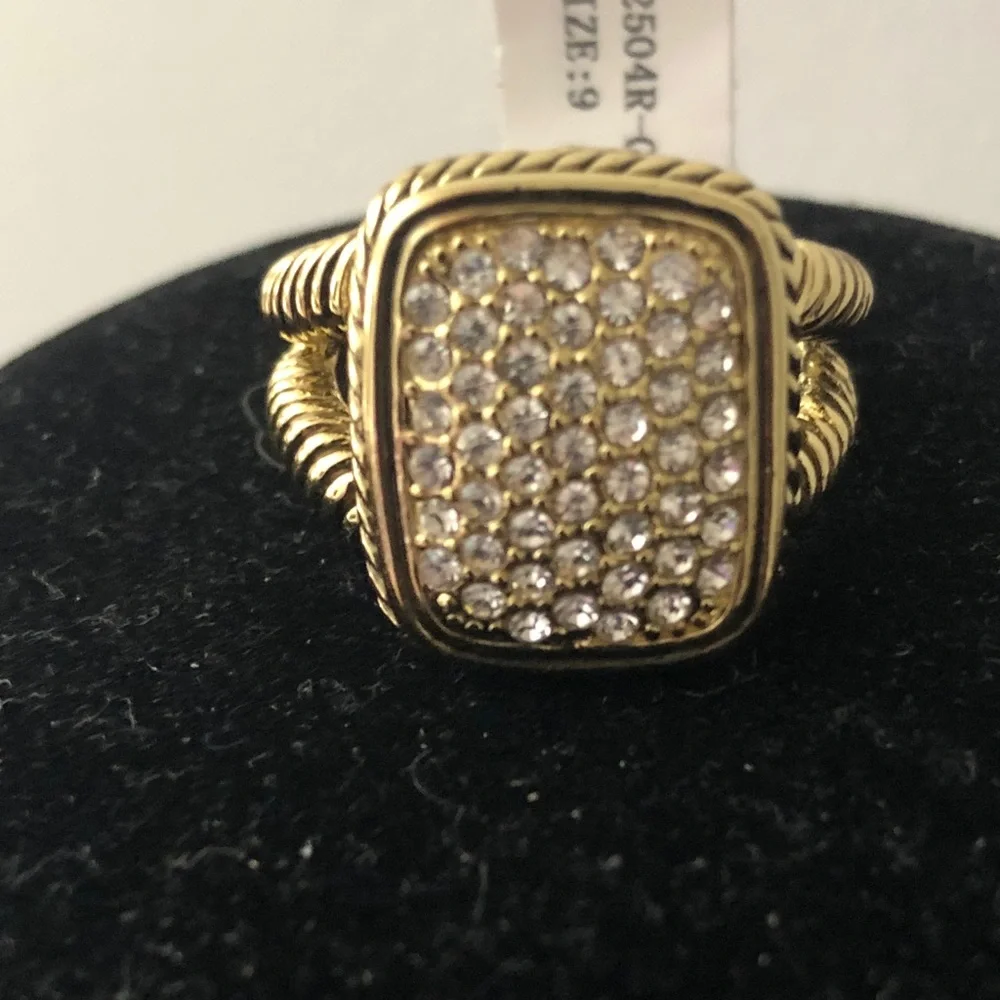 - Gold Sequence Ring - Picture 7 of 7